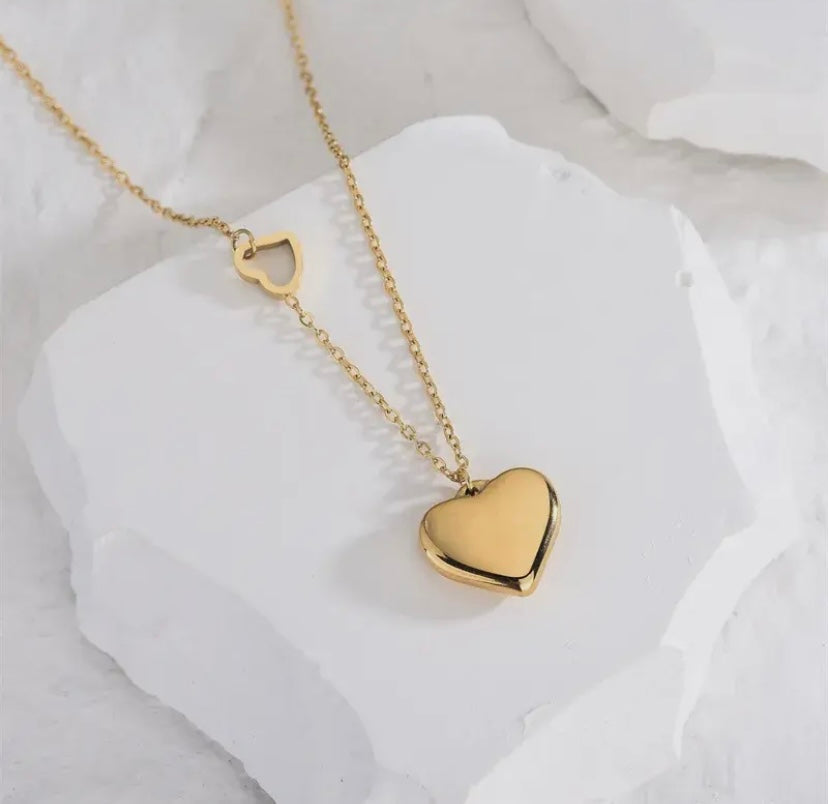 heart pendant gold necklace